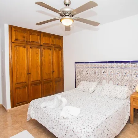 Stunning 6-bed In Villa *